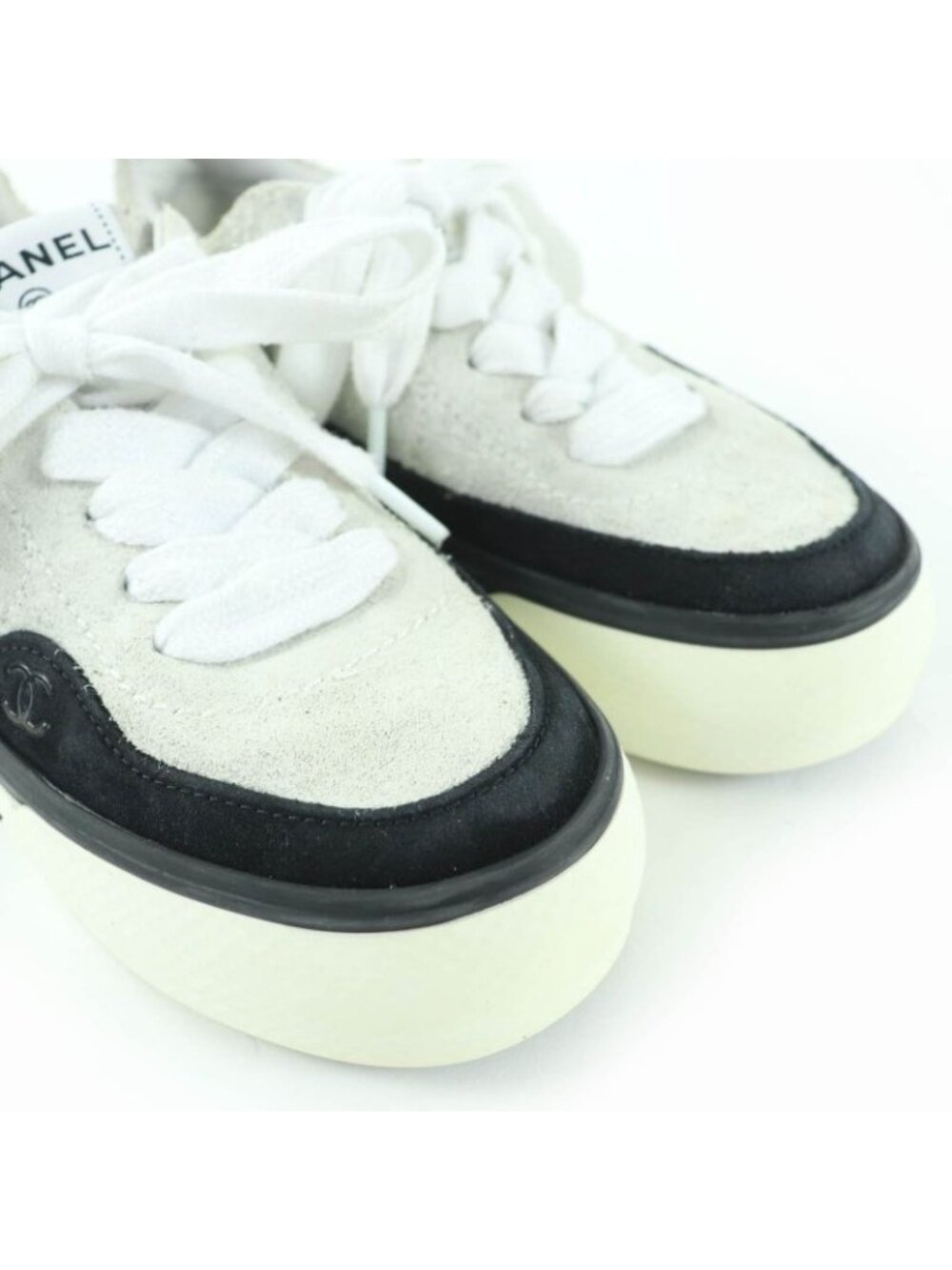 Chanel Coco Mark Lace Up Suede Leather Low-cut Sneakers White - Picture 7 of 9
